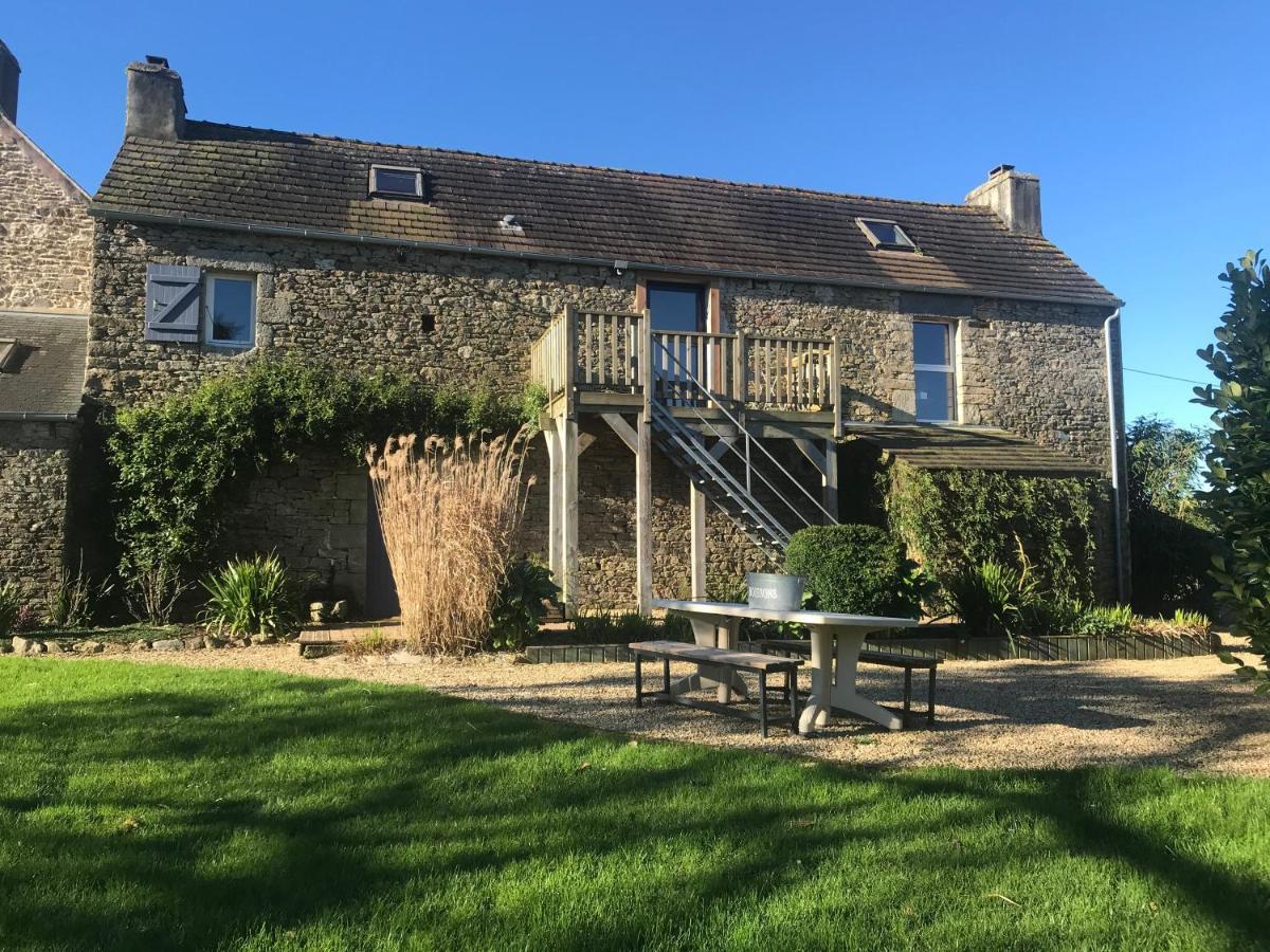 Gite De Charme Entre Terre Et Mer Villa Plougonven Exterior photo